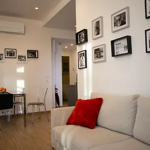 Apartment Colosseo Brightful With Rooftop, Rom